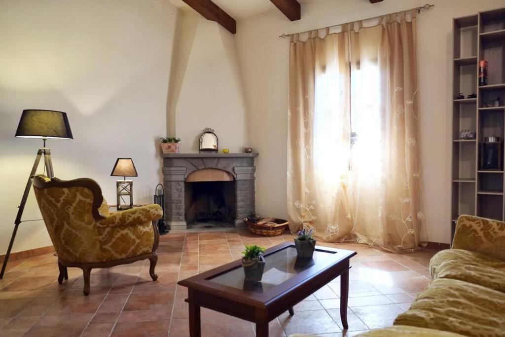 Poggio Ai Legni Villa Черталдо Екстериор снимка