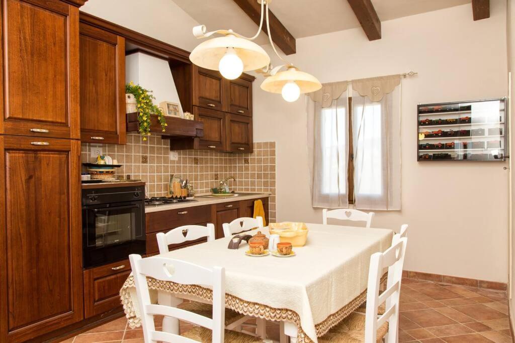 Poggio Ai Legni Villa Черталдо Екстериор снимка